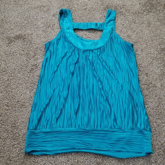 💜Med Ruffled Tank - Picture 5 of 5